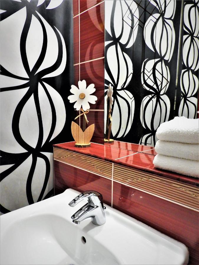 Lena Apartman - Еґер Екстер'єр фото