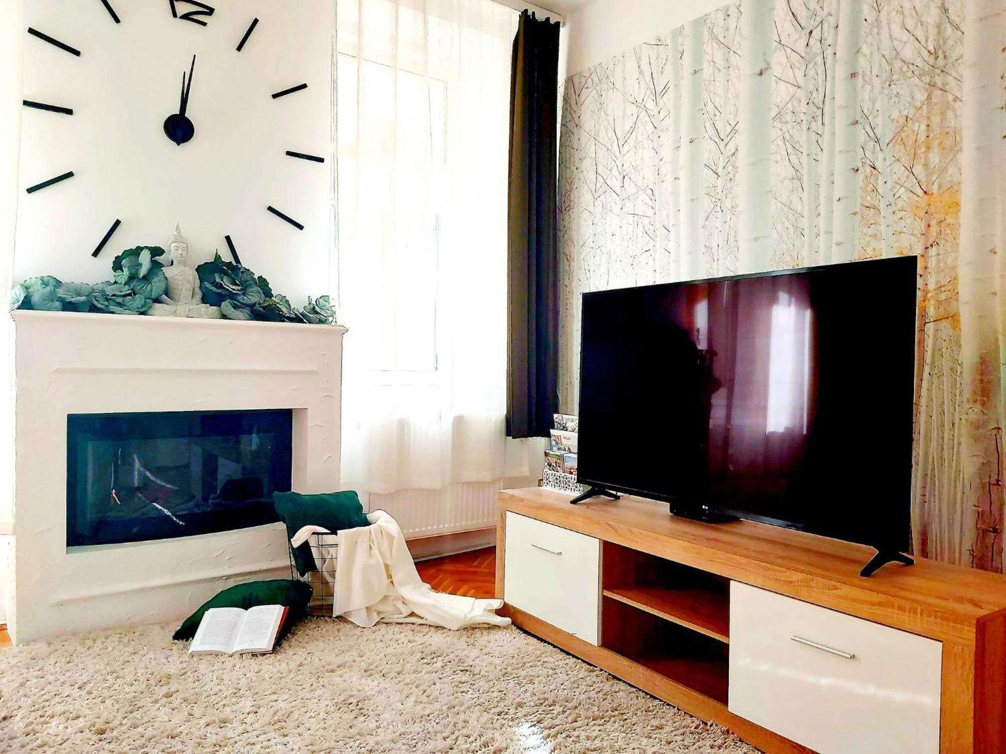 Lena Apartman - Еґер Екстер'єр фото