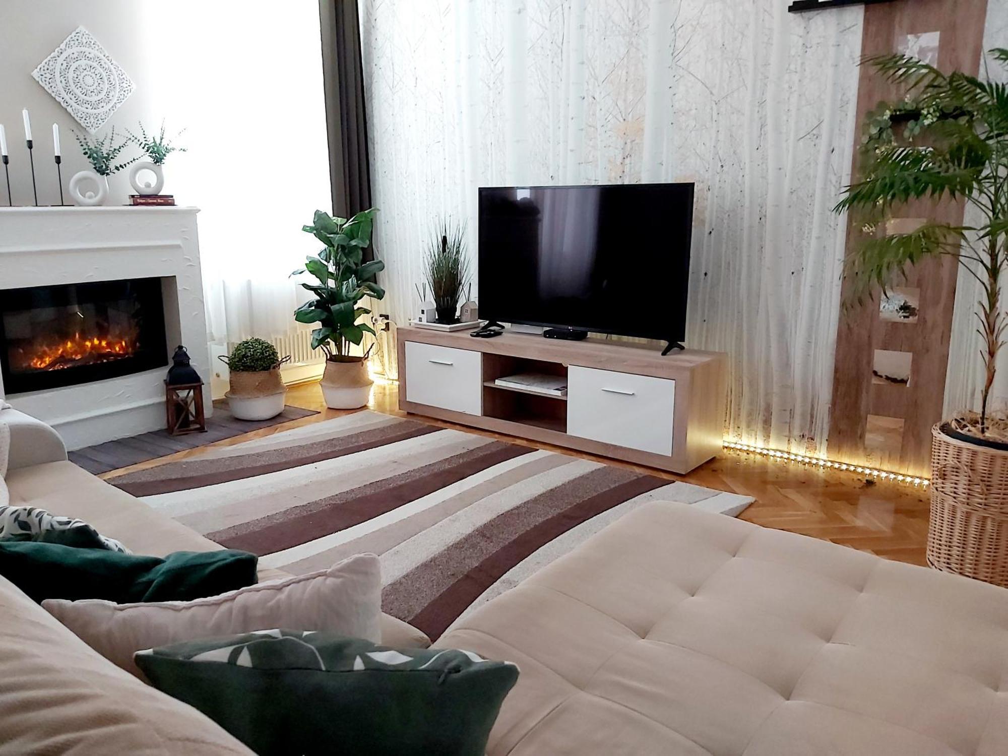 Lena Apartman - Еґер Екстер'єр фото